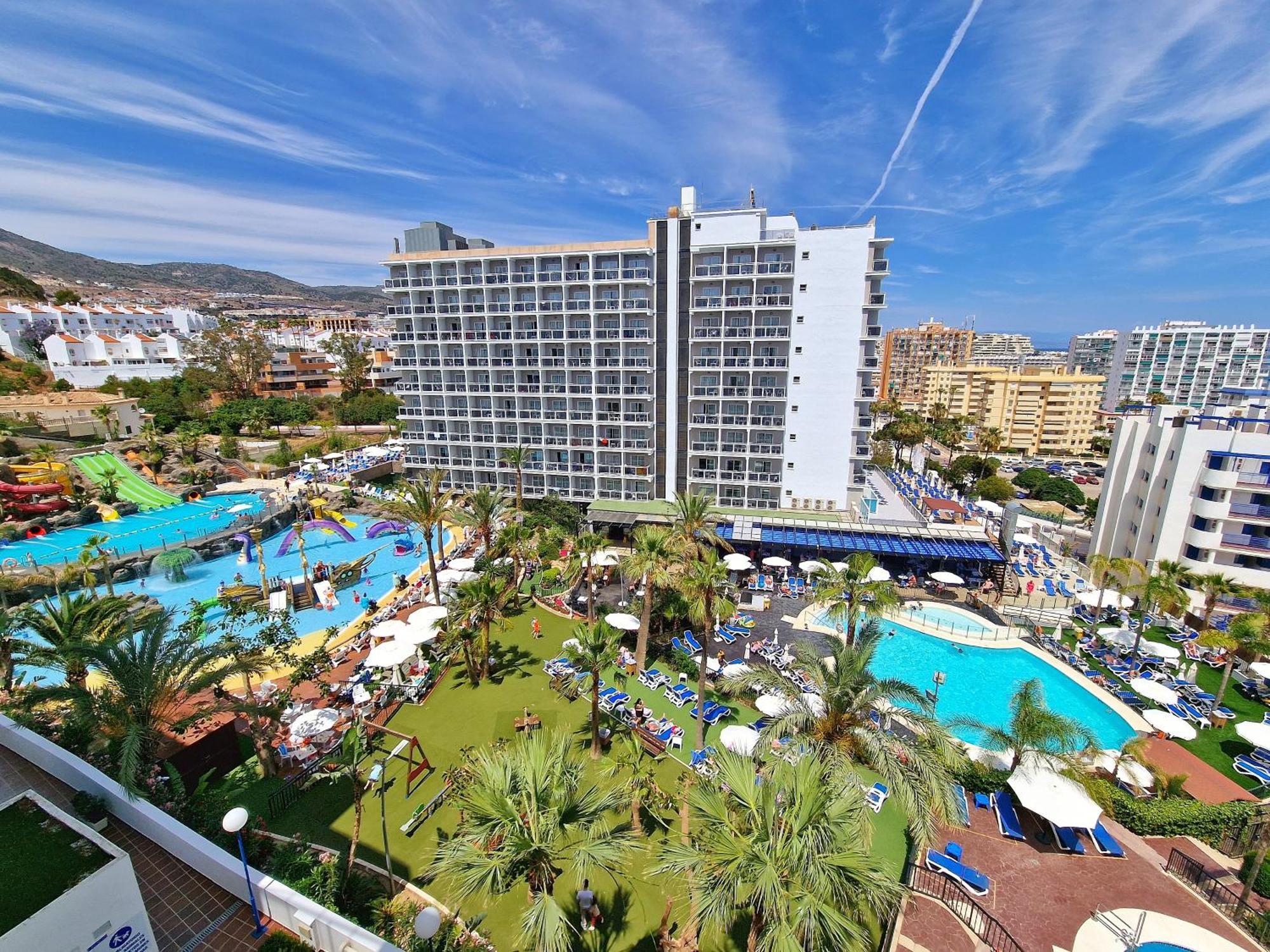 Acogedor Piso Con Terraza Y Parking! Apartment Benalmadena Exterior photo